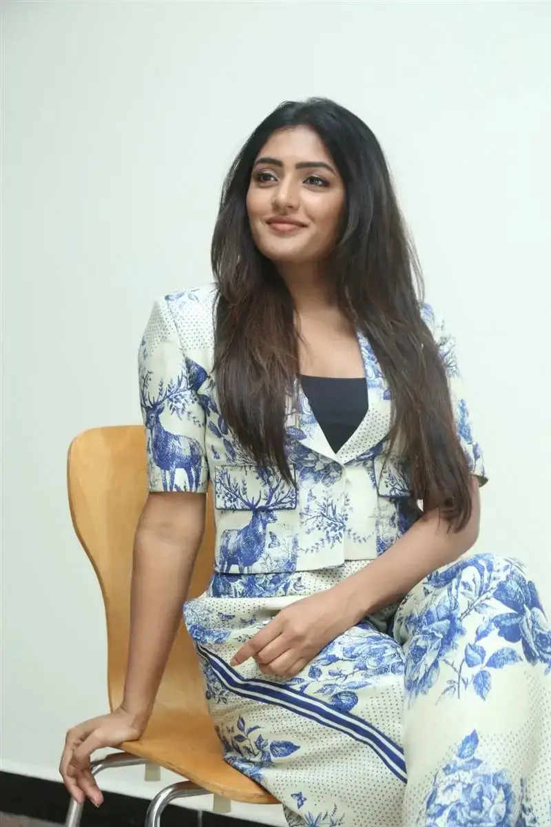 INDIAN ACTRESS EESHA REBBA AT MAAMA MASCHEENDRA MOVIE INTERVIEW 16